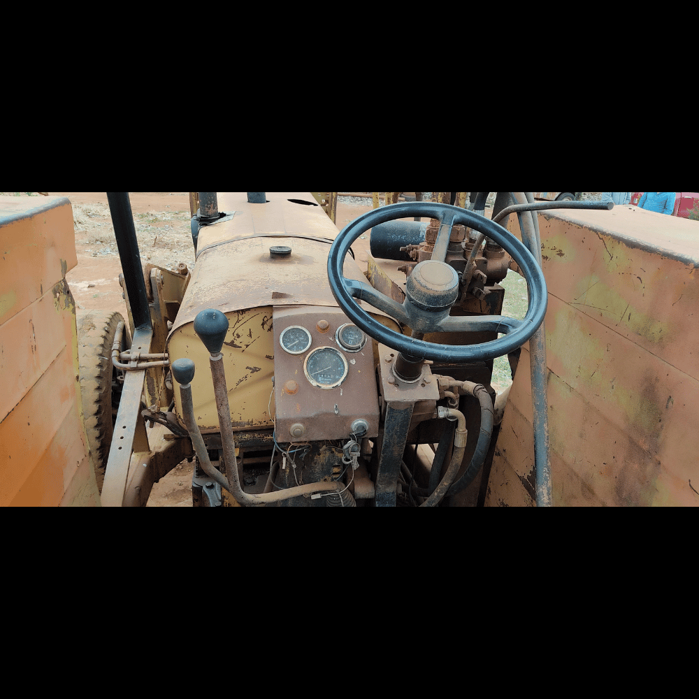 LOTE 019 – TRATOR CBT 1105 - Imagem 5