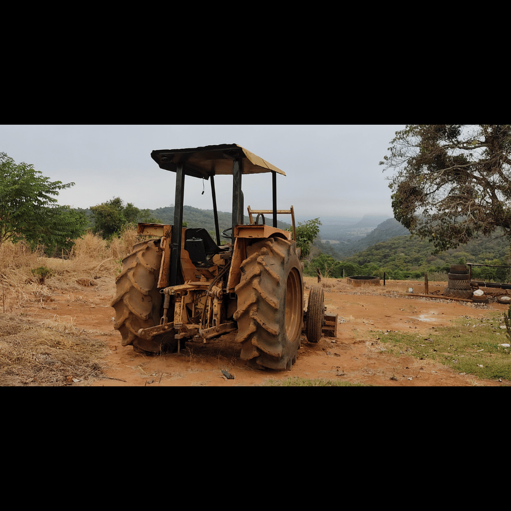 LOTE 019 – TRATOR CBT 1105 - Imagem 4