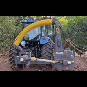 LOTE 40 - ENSILADEIRA JF C120