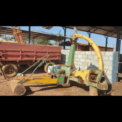 LOTE 070 – COLHEDORA JF C-120