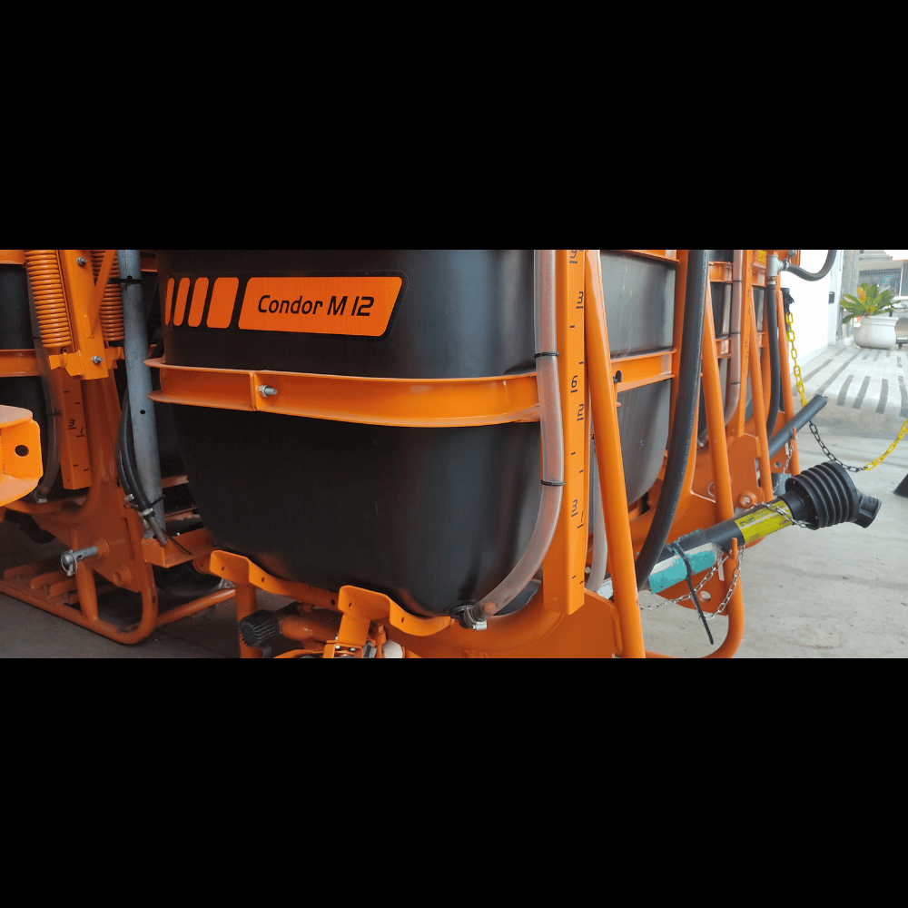 LOTE 044 – PULVERIZADOR AGRICOLA CONDOR M12-75 JACTO - Imagem 3