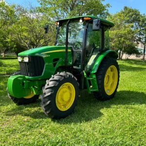 LOTE 191 - JOHN DEERE 5090E 4X4