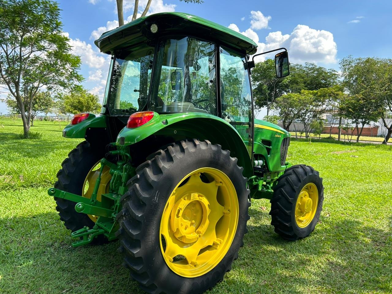 LOTE 191 - JOHN DEERE 5090E 4X4 - Imagem 24