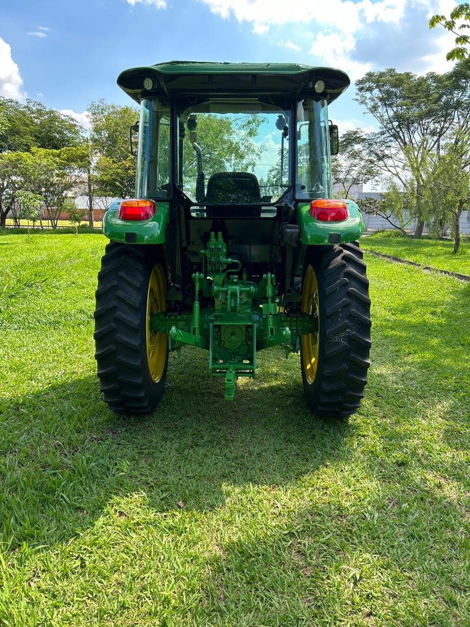 LOTE 191 - JOHN DEERE 5090E 4X4 - Imagem 23