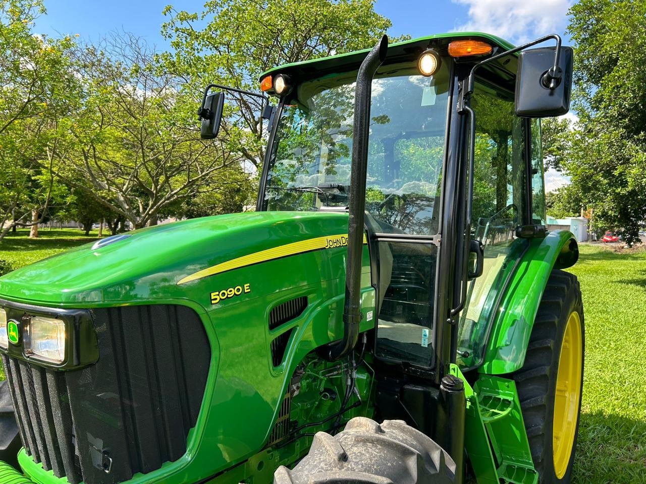 LOTE 191 - JOHN DEERE 5090E 4X4 - Imagem 9