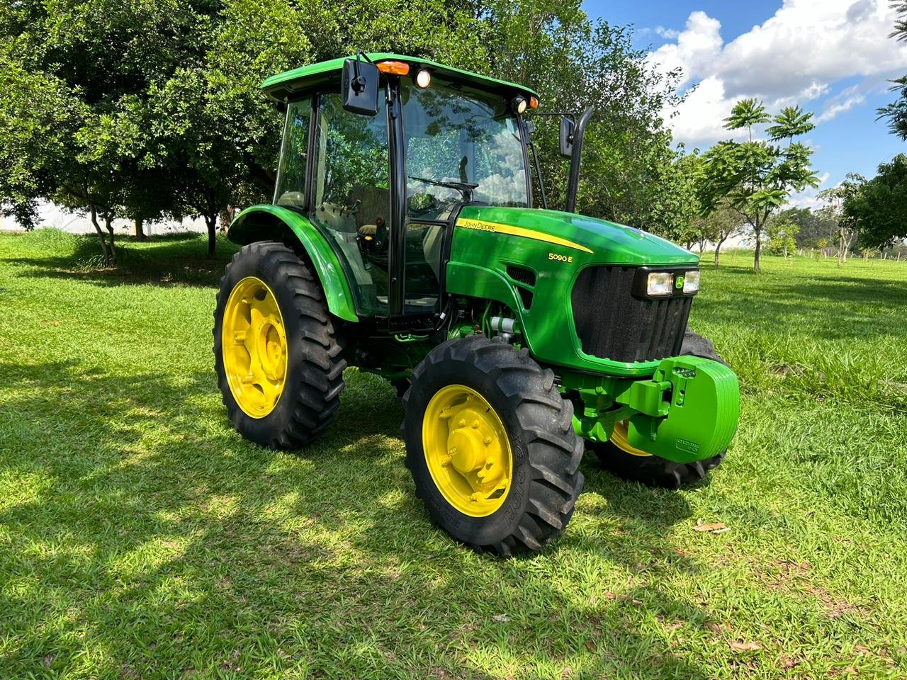 LOTE 191 - JOHN DEERE 5090E 4X4 - Imagem 8