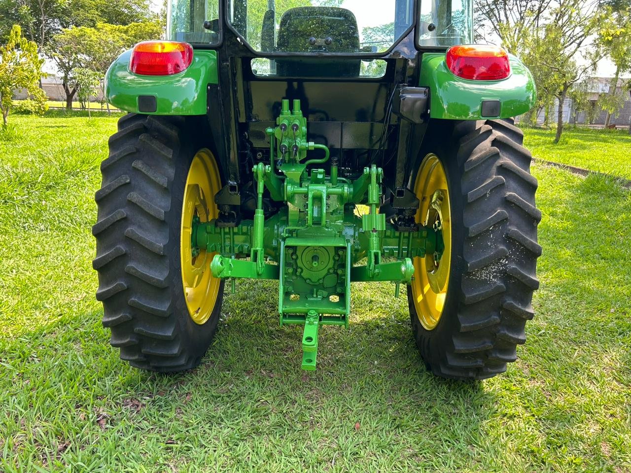 LOTE 191 - JOHN DEERE 5090E 4X4 - Imagem 20