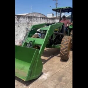 LOTE 202 - TRATOR JOHN DEERE 5403
