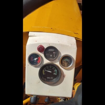 LOTE 267 – TRATOR CBT1090A