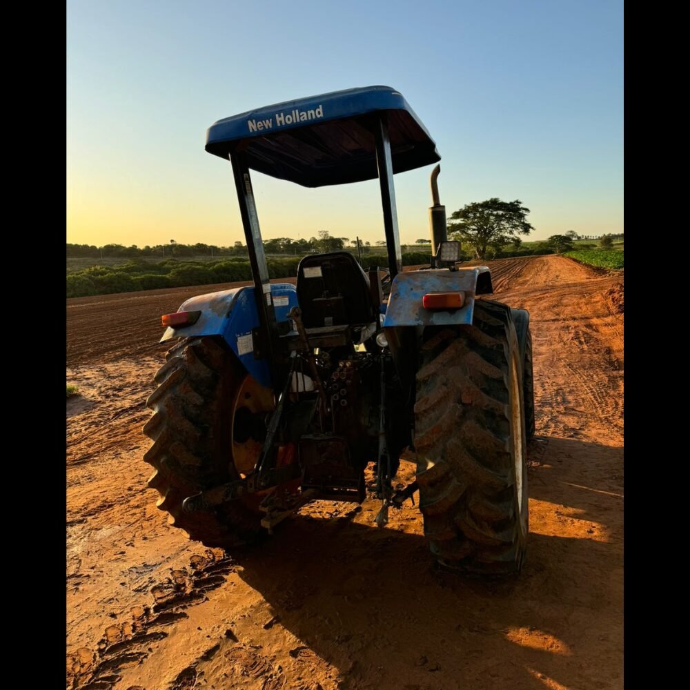 TRATOR NEW HOLLAND 7630 - Imagem 4