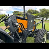 LOTE 262 – TRATOR VALTRA BL88 - Image 2