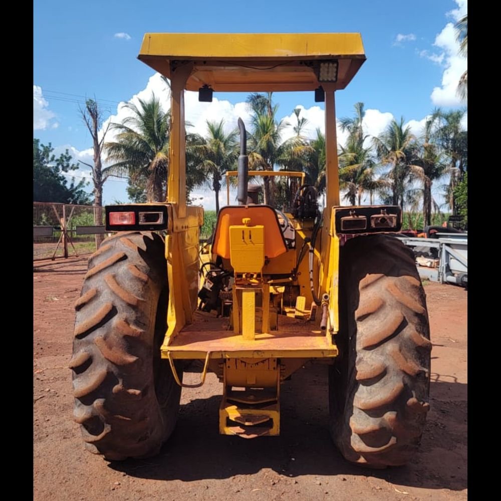 LOTE 29 – TRATOR CBT 2105 - Imagem 6