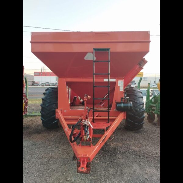 LOTE 336 – Graneleira marca Planti Center modelo Canguru ano 2012