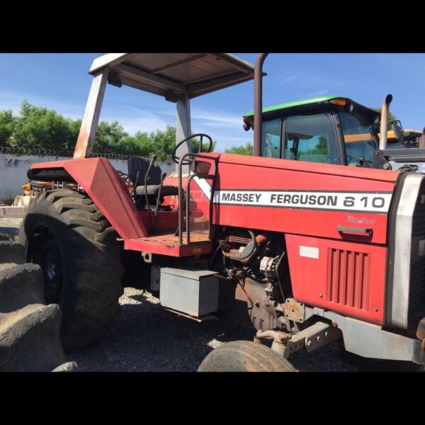 LOTE 303 – TRATOR MF 610 4×2 – PLATAFORMADO