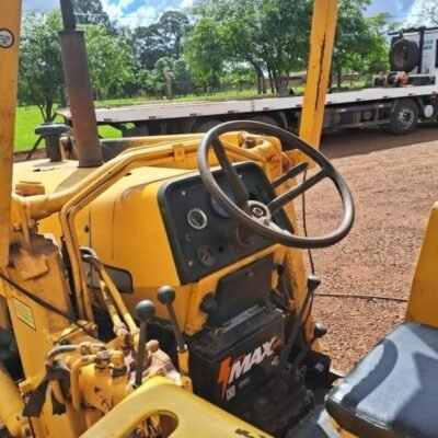 LOTE 325 – RETROESCAVADEIRA MASSEY FERGUSON MF275