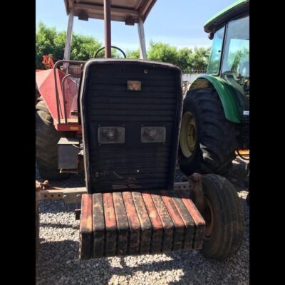 LOTE 303 – TRATOR MASSEY FERGUSON 610 4×2 – PLATAFORMADO