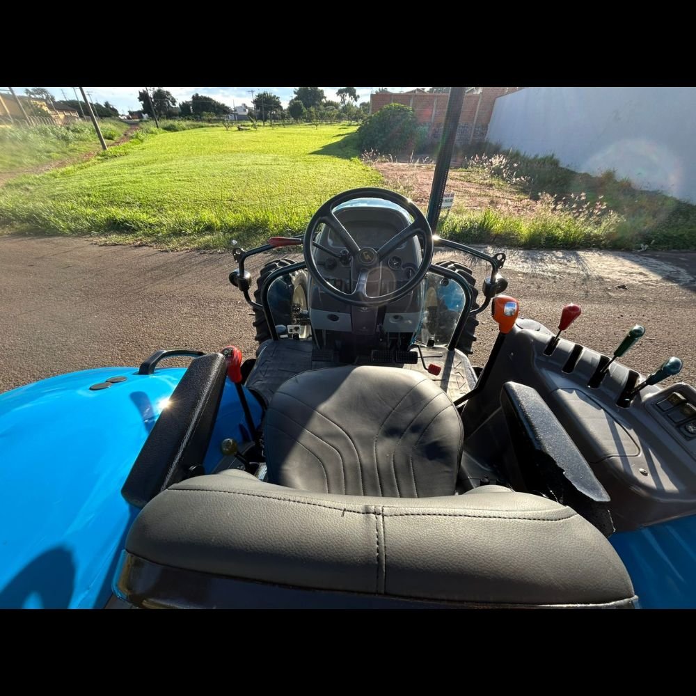 LOTE 22 – TRATOR LS TRACTOR PLUS 90 - Imagem 2
