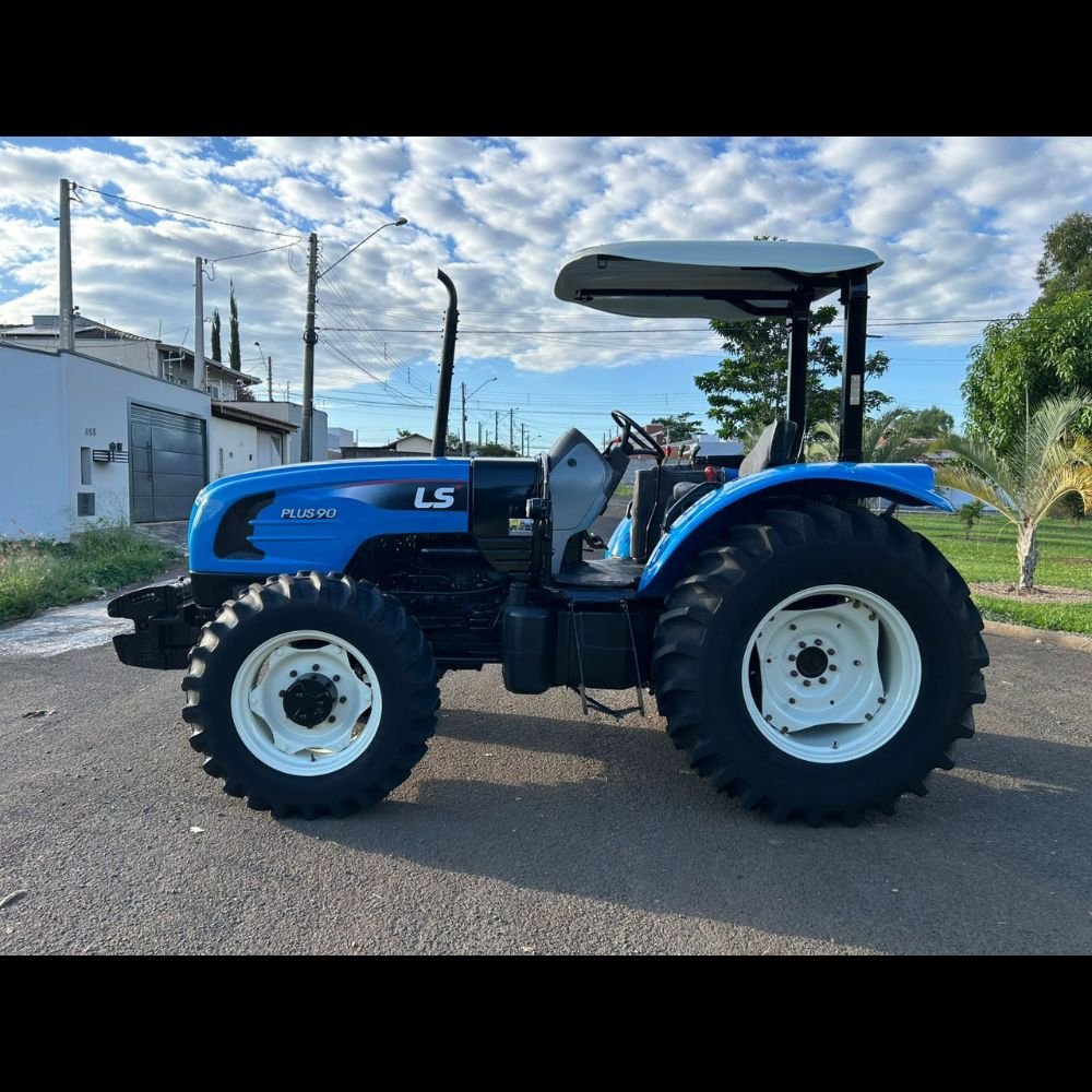 LOTE 22 – TRATOR LS TRACTOR PLUS 90 - Imagem 17