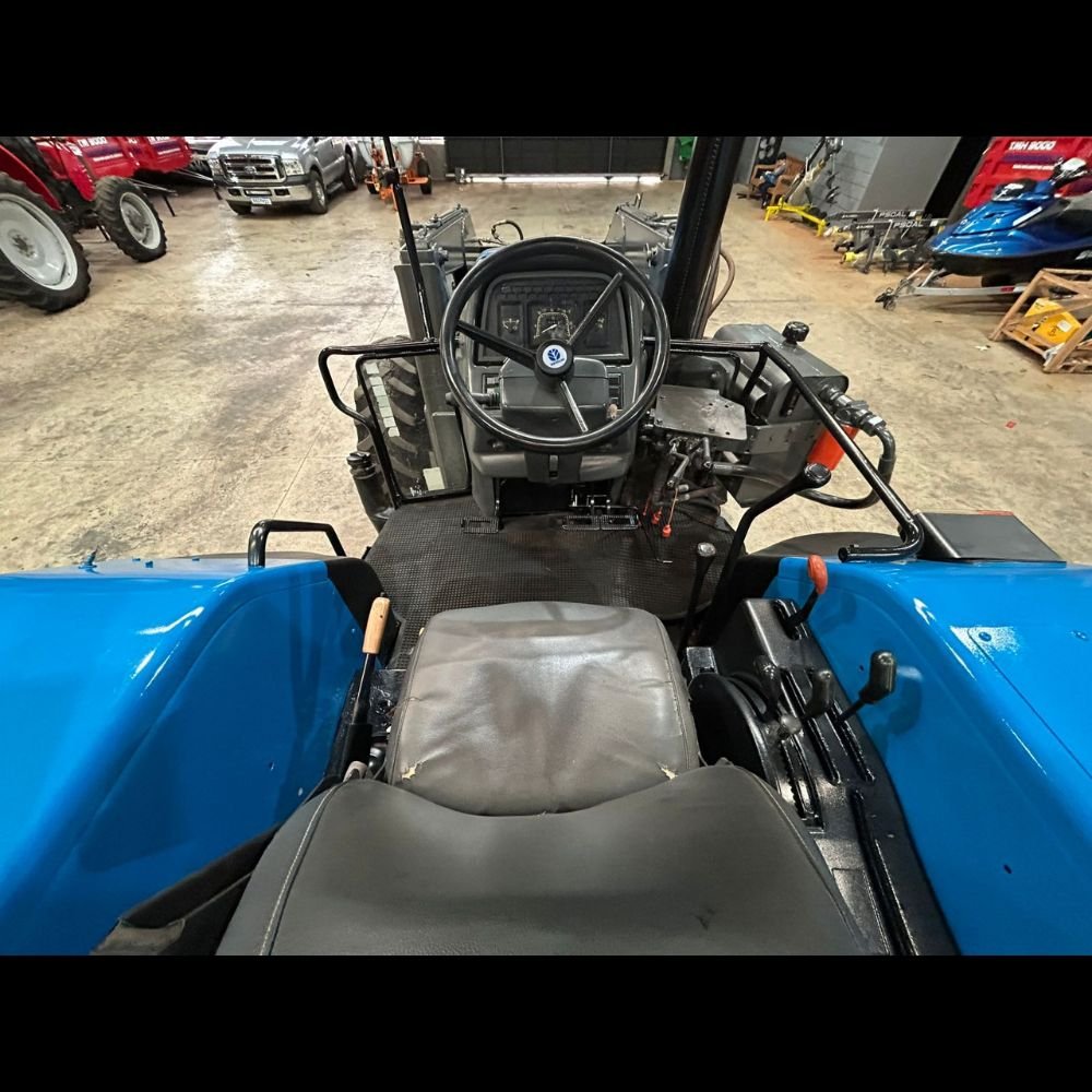 LOTE 11 – TRATOR NEW HOLLAND TS 6020 - Imagem 2