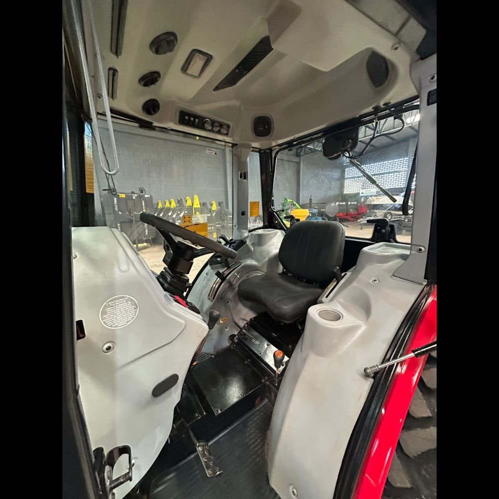 LOTE 08 – TRATOR MASSEY FERGUSON 3308 4×4 CAFEEIRO CABINADO - Imagem 6