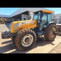 LOTE 456 – TRATOR VALTRA BH 205 4X4 – CABINADO - Imagem 3