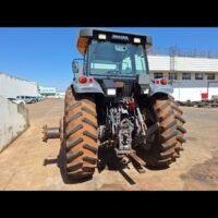 LOTE 456 – TRATOR VALTRA BH 205 4X4 – CABINADO - Imagem 4
