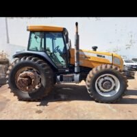 LOTE 456 – TRATOR VALTRA BH 205 4X4 – CABINADO - Imagem 5