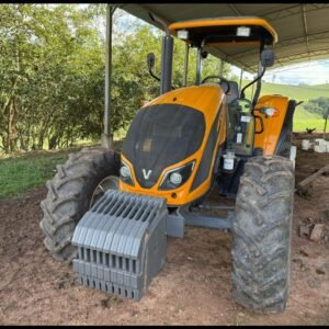 LOTE 457 - TRATOR VALTRA A104