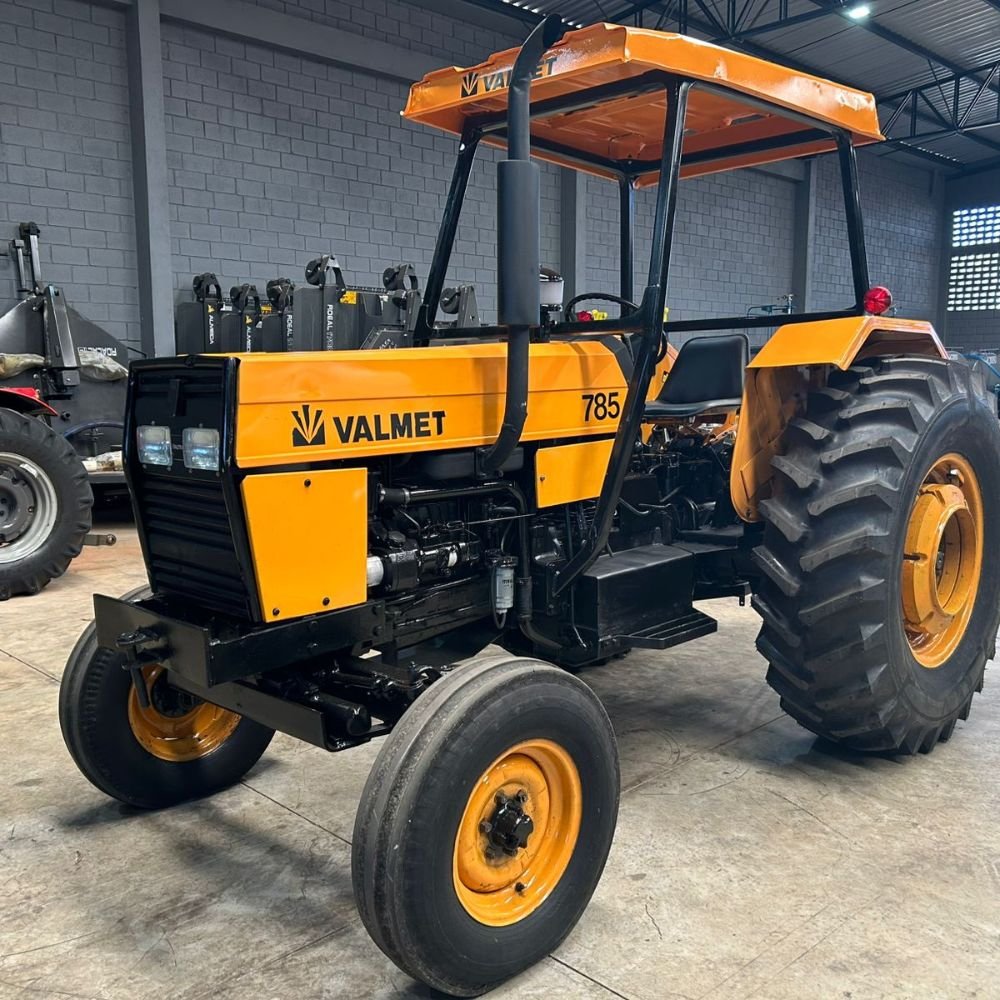 LOTE 34 – Trator Valmet 785 4×2 Ano 1996 - Imagem 8