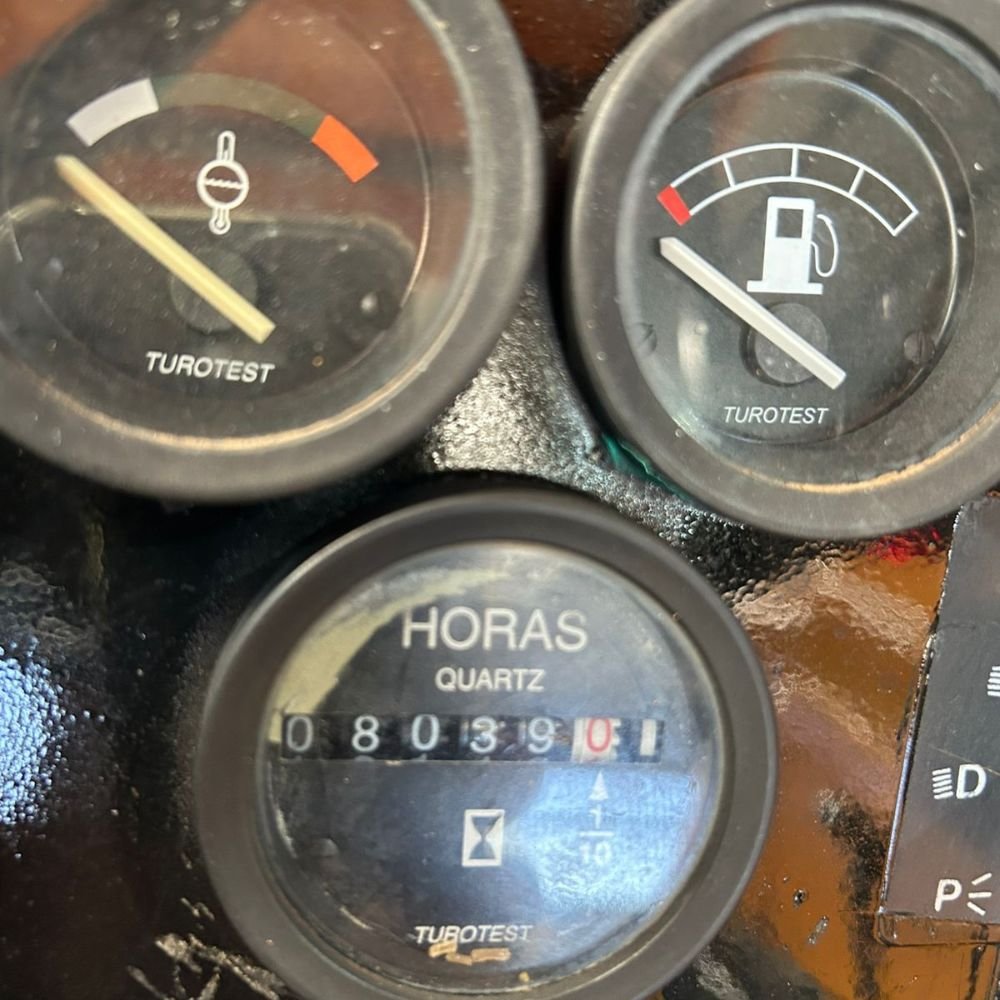 LOTE 34 – Trator Valmet 785 4×2 Ano 1996 - Imagem 6