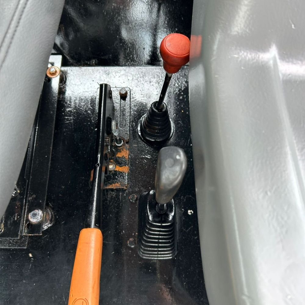 LOTE 30 – TRATOR MASSEY FERGUSON 4283 4X4 (03) - Imagem 7