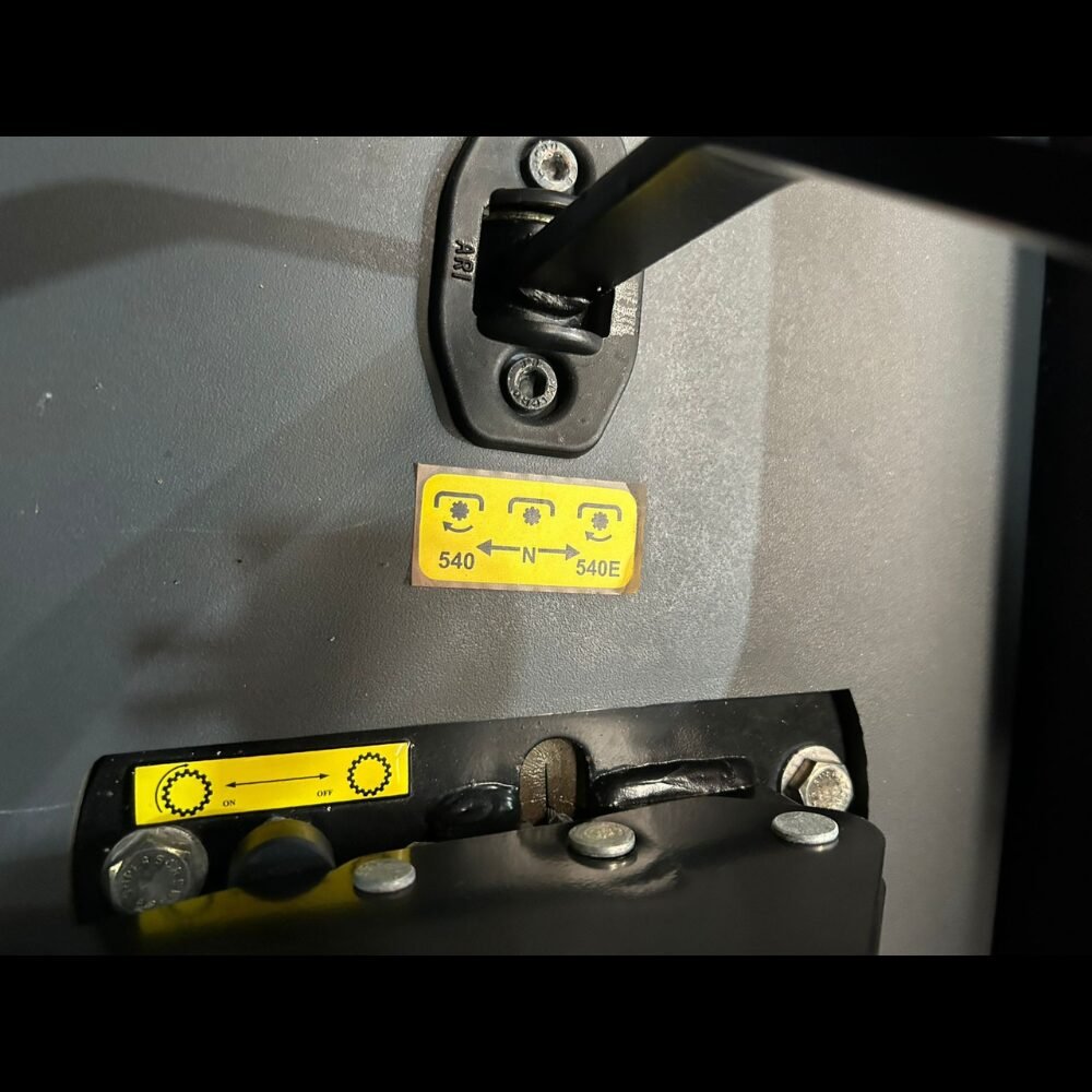 LOTE 26 – Trator Yanmar Solis 90 Cabinado 4×4 Ano 2023 - Imagem 9