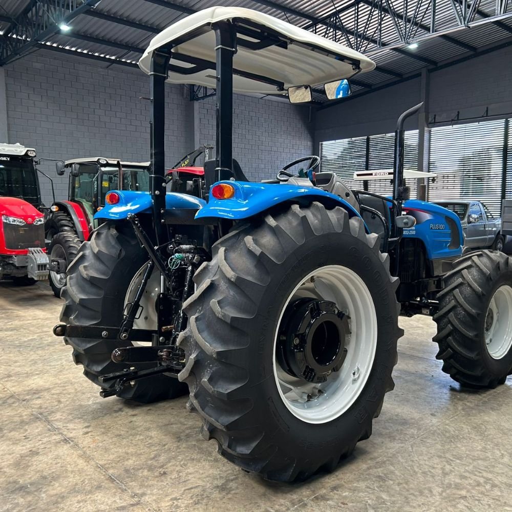 LOTE 31 – LS Tractor Plus 100 Plataformado 4×4 - Imagem 8
