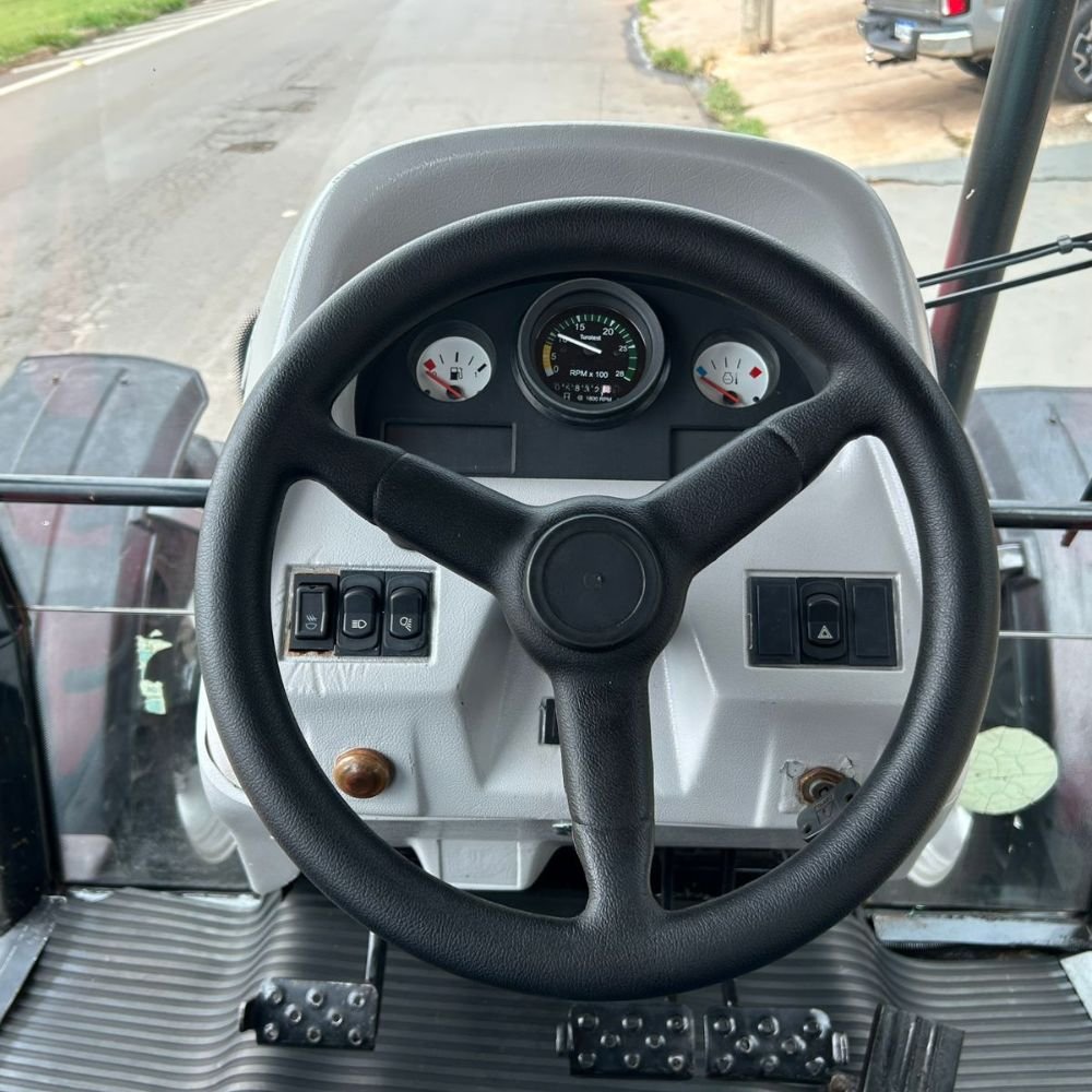 LOTE 30 – TRATOR MASSEY FERGUSON 4283 4X4 (03) - Imagem 9