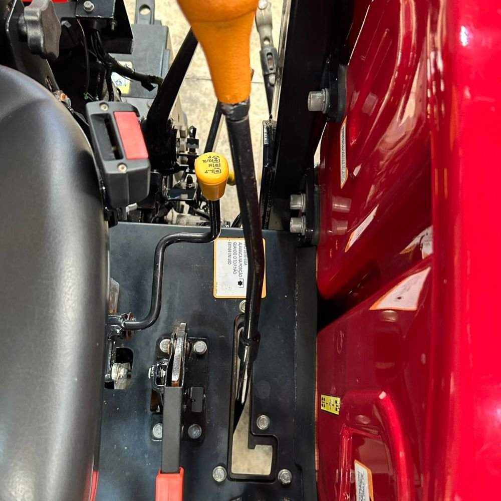 LOTE 32 – Yanmar Solis 80 4×4 - Imagem 10