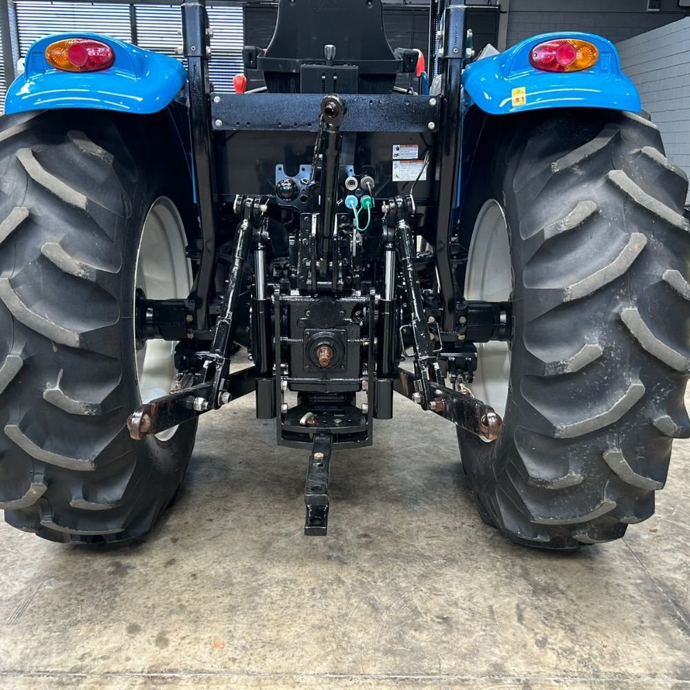 LOTE 31 – LS Tractor Plus 100 Plataformado 4×4 - Imagem 11