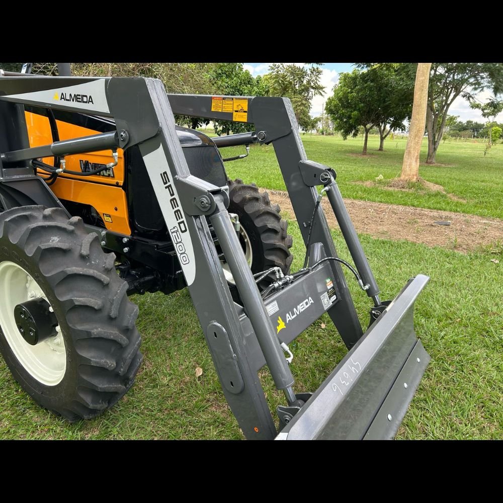 LOTE 04 – TRATOR VALTRA BL88 COM LÂMINA - Imagem 11