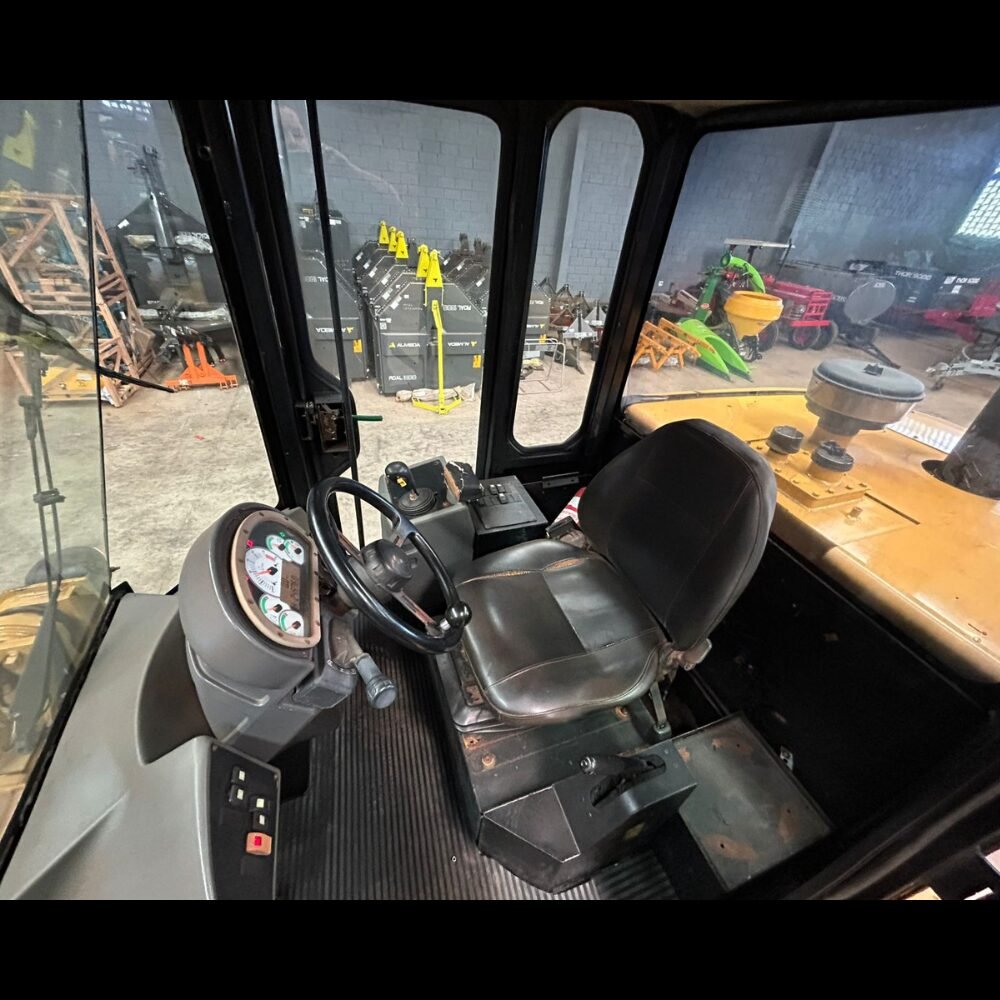 LOTE 37 – PÁ CARREGADEIRA CATERPILLAR 924H Z - Imagem 7