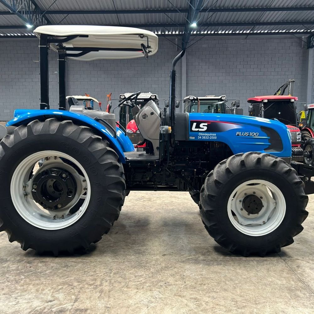 LOTE 31 – LS Tractor Plus 100 Plataformado 4×4 - Imagem 31