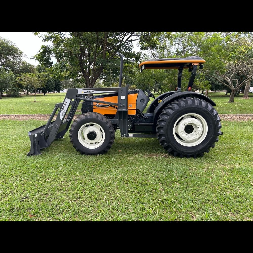 LOTE 04 – TRATOR VALTRA BL88 COM LÂMINA - Imagem 5