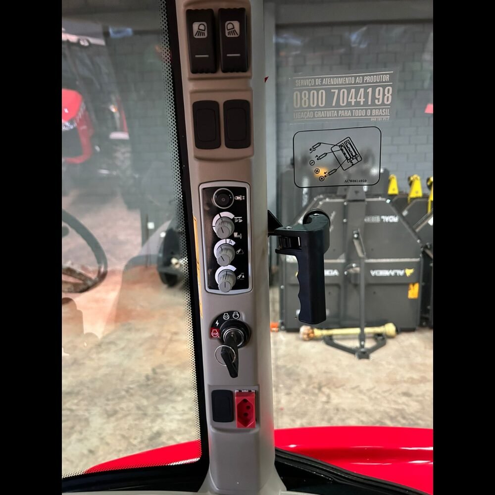 LOTE 24 – TRATOR MASSEY FERGUSON 4707 4X4 ANO 2021 - Imagem 2