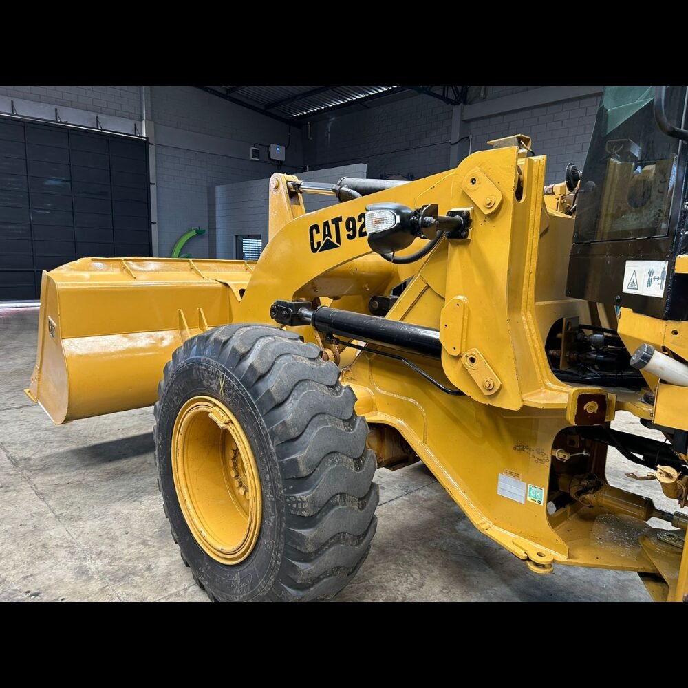 LOTE 37 – PÁ CARREGADEIRA CATERPILLAR 924H Z - Imagem 4