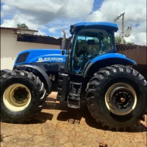 Lote 160 - TRATOR NEW HOLLAND T 7 - CABINADO