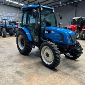 Trator LS Tractor U60 4x4 Ano 2020/2021