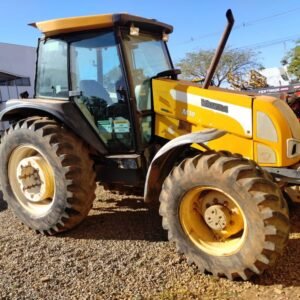 Lote 156 - TRATOR VALTRA BM 100 4X4 - CABINADO