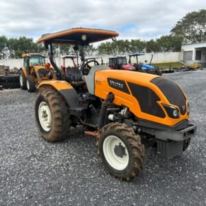 Lote 150 - TRATOR VALTRA A93F - PLATAFORMADO