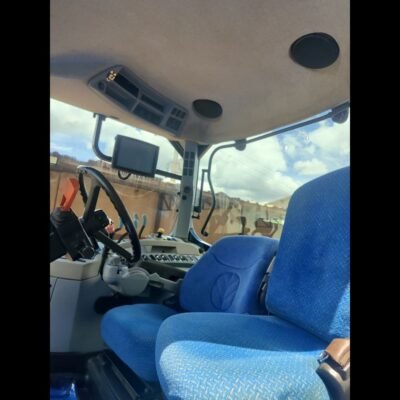 Lote 160 – TRATOR NEW HOLLAND T 7 – CABINADO