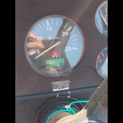 Lote 211 – TRATOR MASSEY FERGUSSON 275 4X2 – PLATAFORMADO