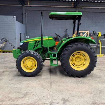 DT 25 – JOHN DEERE 5070E