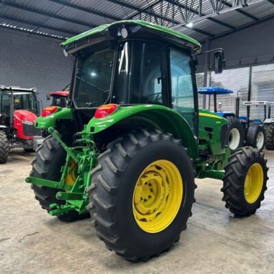 DT 72 – JOHN DEERE 5085E